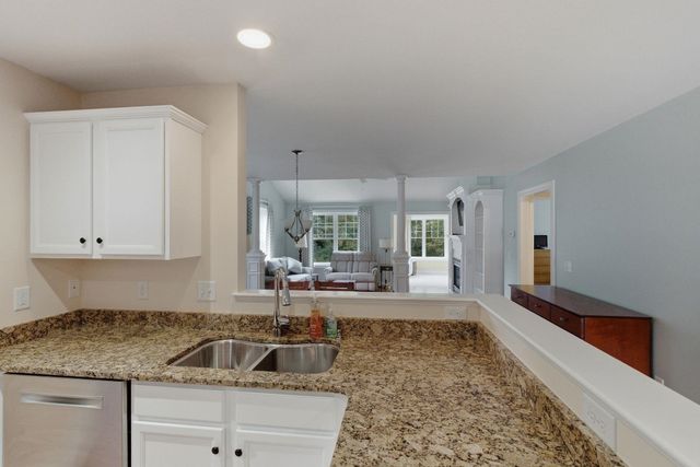 47 Reflection Drive, Hudson, NH 03051