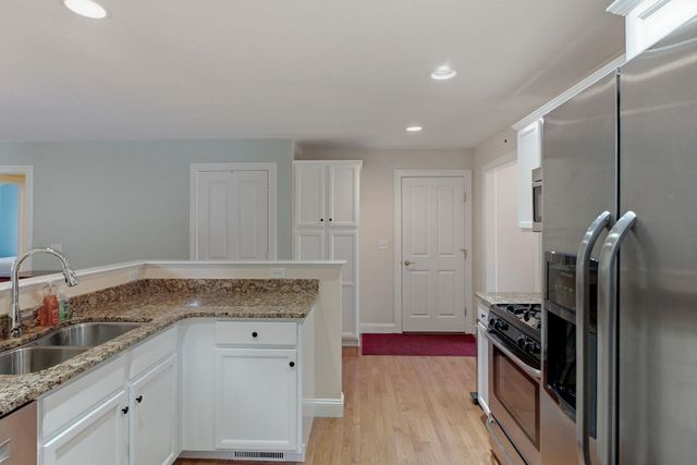 47 Reflection Drive, Hudson, NH 03051
