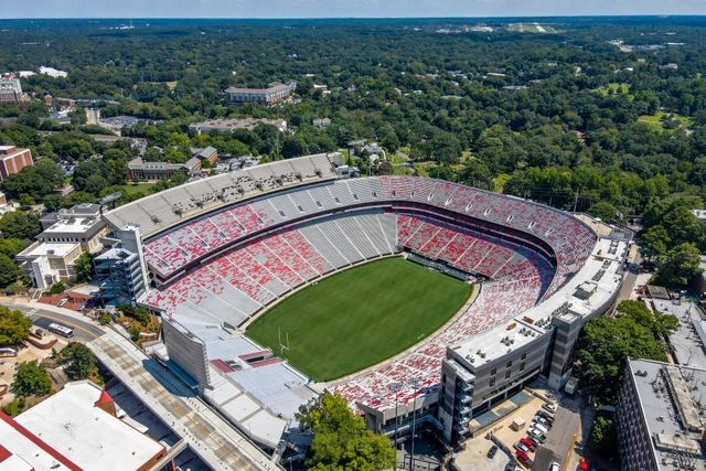 2 Purackal Lane, Statham, GA 30666