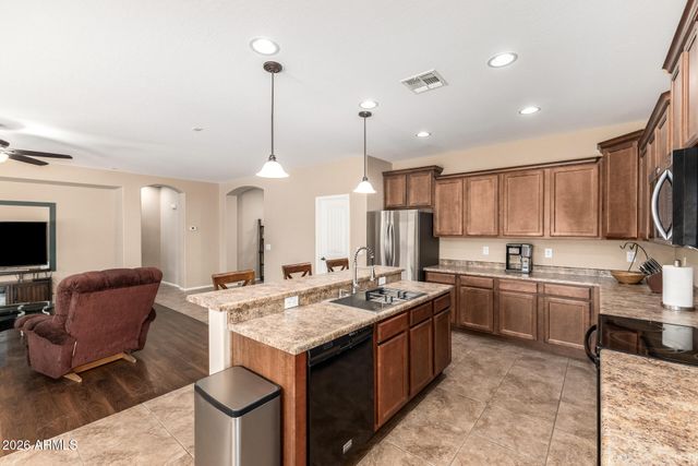 749 W REEVES Avenue, San Tan Valley, AZ 85140