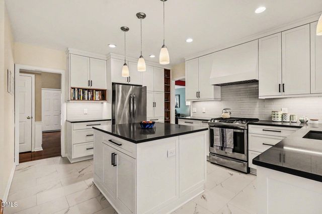 102 Woodshire Lane, Chapel Hill, NC 27514