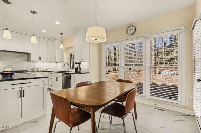 102 Woodshire Lane, Chapel Hill, NC 27514