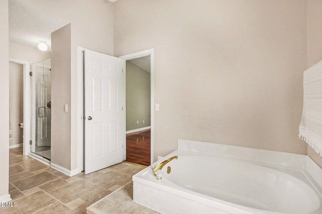 102 Woodshire Lane, Chapel Hill, NC 27514