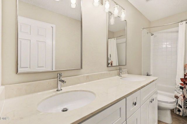 102 Woodshire Lane, Chapel Hill, NC 27514