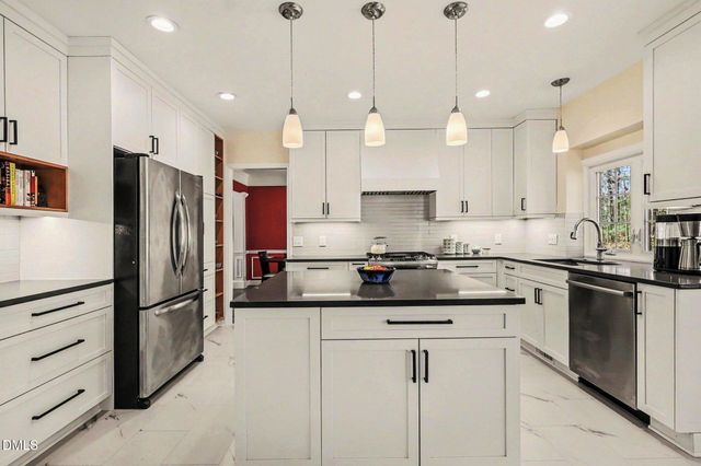 102 Woodshire Lane, Chapel Hill, NC 27514