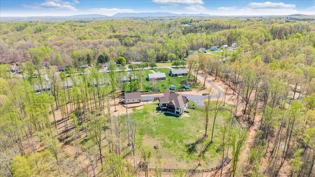483 Morewood RD, Hardy, VA 24101