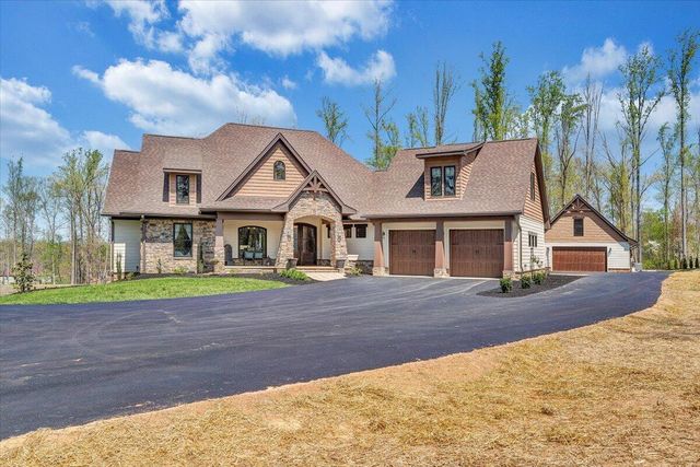 483 Morewood RD, Hardy, VA 24101