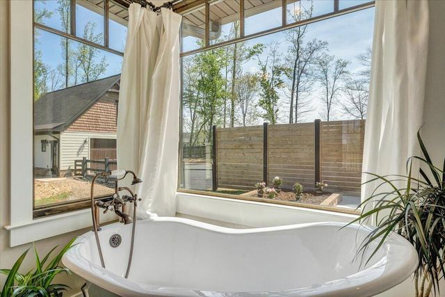483 Morewood RD, Hardy, VA 24101