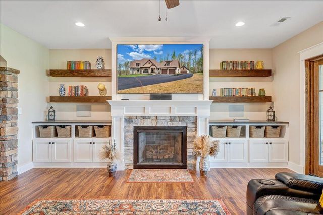 483 Morewood RD, Hardy, VA 24101