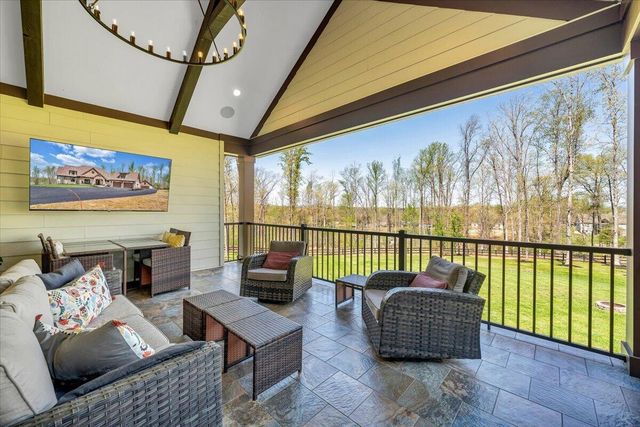 483 Morewood RD, Hardy, VA 24101