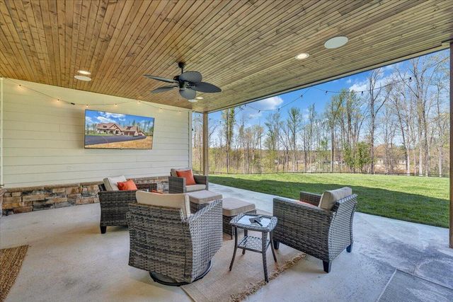 483 Morewood RD, Hardy, VA 24101