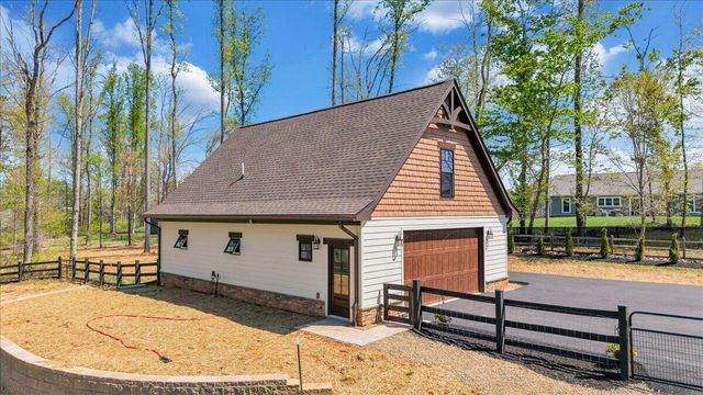 483 Morewood RD, Hardy, VA 24101