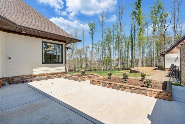483 Morewood RD, Hardy, VA 24101