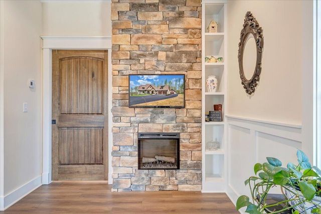 483 Morewood RD, Hardy, VA 24101