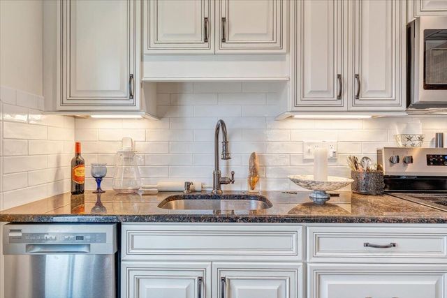 483 Morewood RD, Hardy, VA 24101