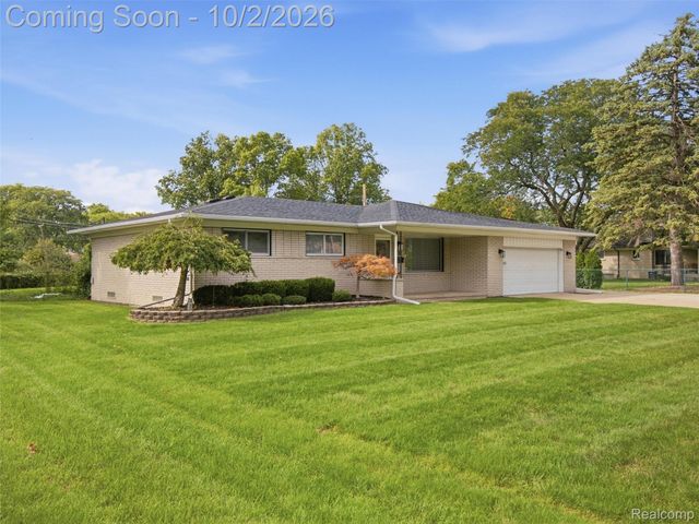 27901 Grobbel Drive, Warren, MI 48092