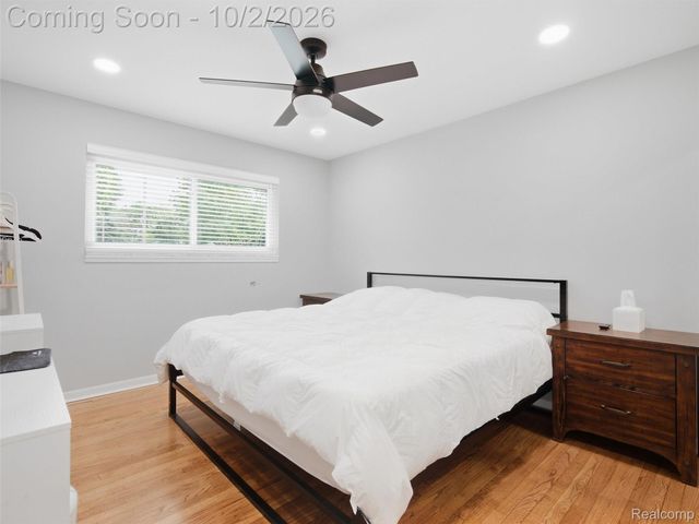 27901 Grobbel Drive, Warren, MI 48092