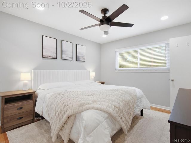 27901 Grobbel Drive, Warren, MI 48092