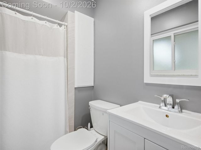 27901 Grobbel Drive, Warren, MI 48092
