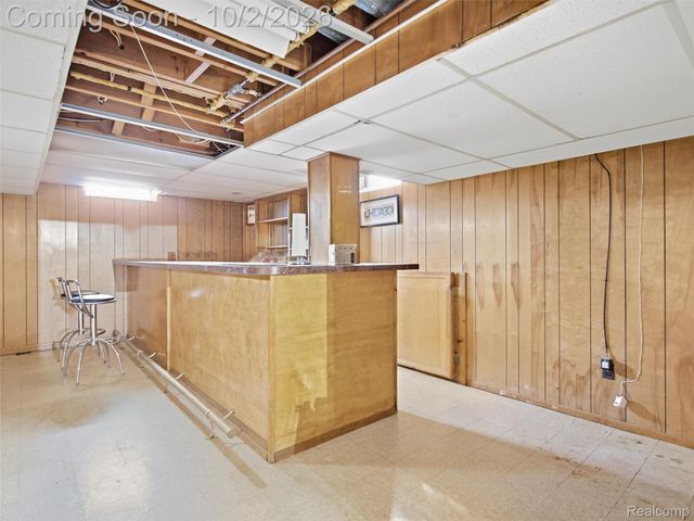 27901 Grobbel Drive, Warren, MI 48092