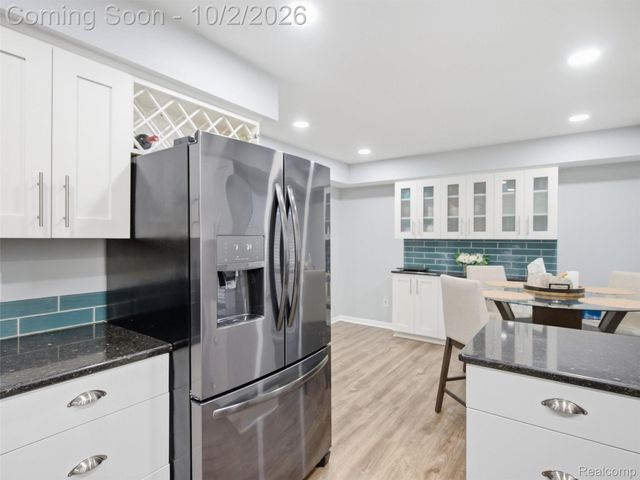 27901 Grobbel Drive, Warren, MI 48092