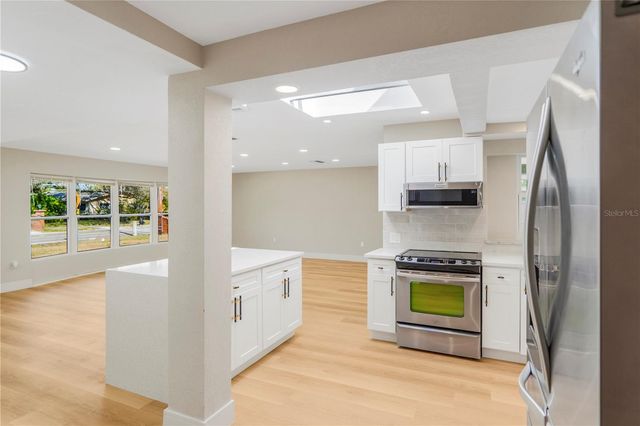 2570 DERBYSHIRE BOULEVARD, Maitland, FL 32751