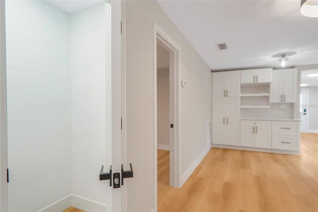 2570 DERBYSHIRE BOULEVARD, Maitland, FL 32751