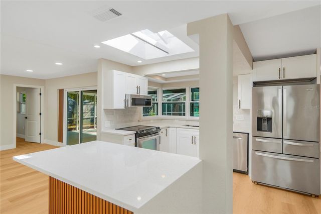 2570 DERBYSHIRE BOULEVARD, Maitland, FL 32751