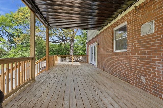 5944 S New Hope Rd, Hermitage, TN 37076