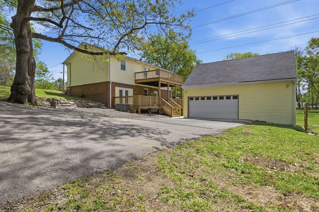 5944 S New Hope Rd, Hermitage, TN 37076