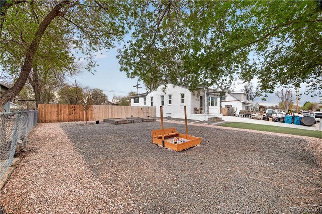 6730 Oneida Street, Commerce City, CO 80022