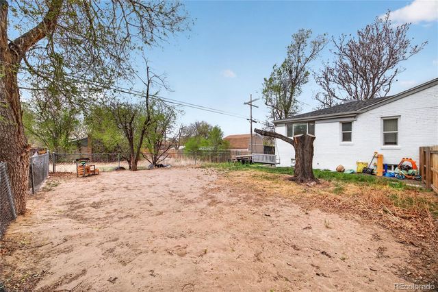 6730 Oneida Street, Commerce City, CO 80022