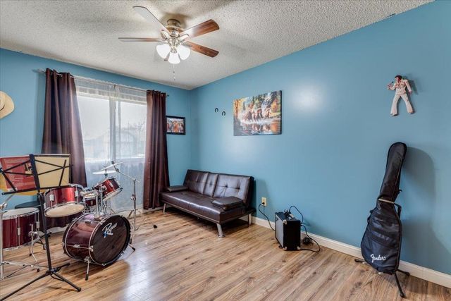 1312 E Warren Ave, Derby, KS 67037