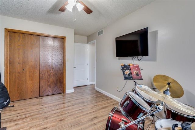 1312 E Warren Ave, Derby, KS 67037