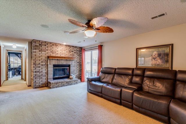 1312 E Warren Ave, Derby, KS 67037