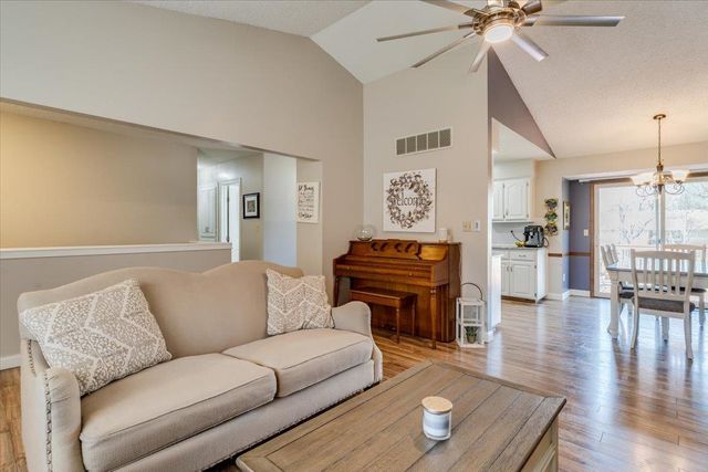 1312 E Warren Ave, Derby, KS 67037