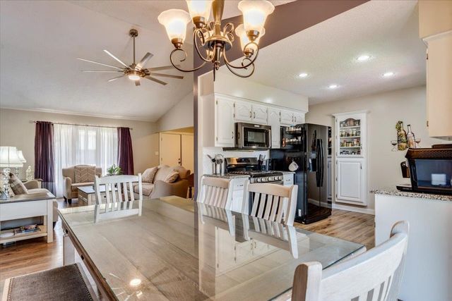 1312 E Warren Ave, Derby, KS 67037