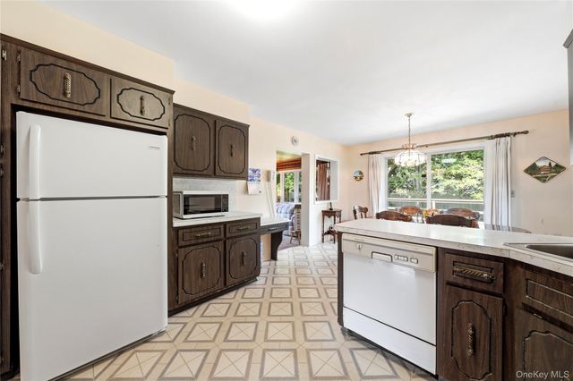398 Ocean Avenue, Massapequa, NY 11758