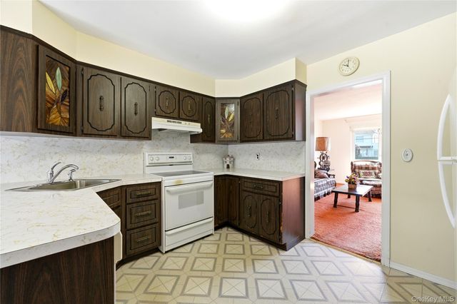 398 Ocean Avenue, Massapequa, NY 11758