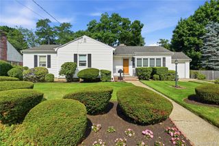 398 Ocean Avenue, Massapequa, NY 11758