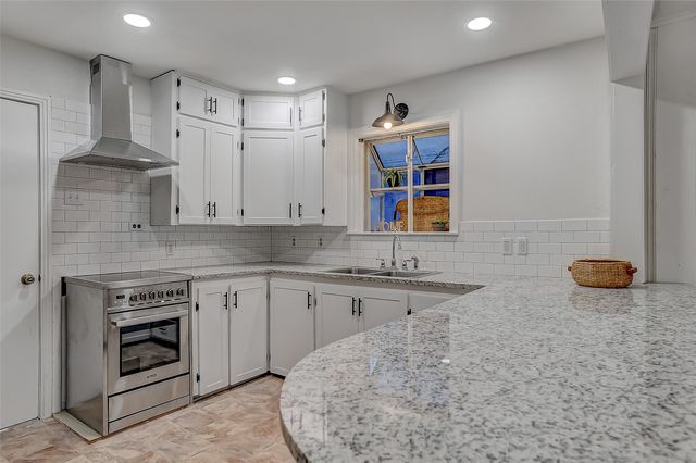 411 W Taylor Street, Sherman, TX 75092