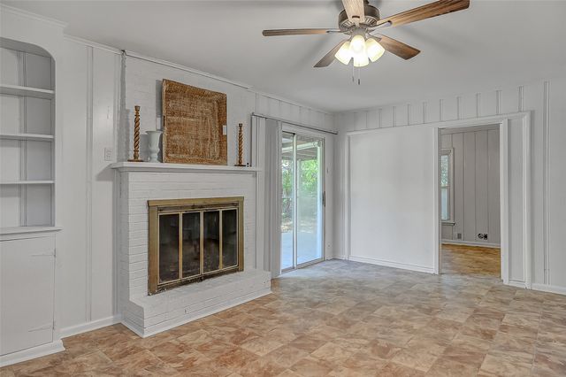 411 W Taylor Street, Sherman, TX 75092