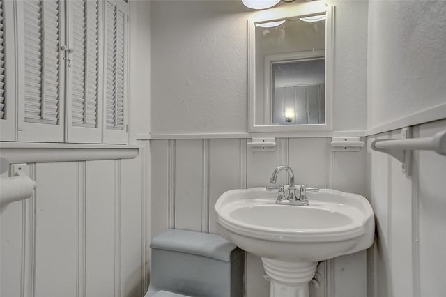 411 W Taylor Street, Sherman, TX 75092