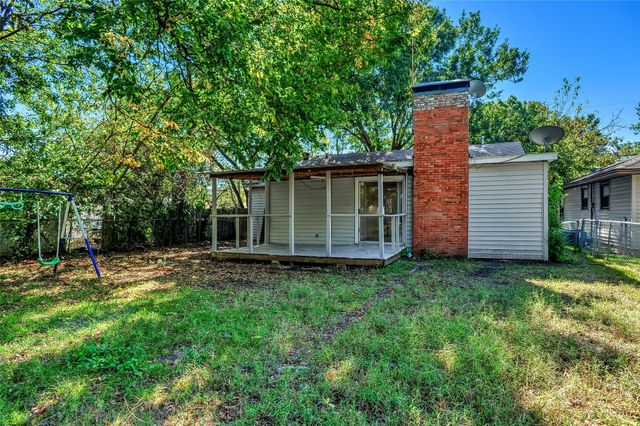 411 W Taylor Street, Sherman, TX 75092