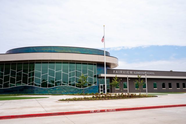 411 W Taylor Street, Sherman, TX 75092