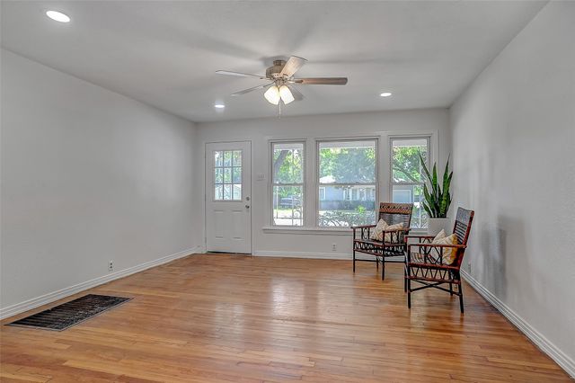 411 W Taylor Street, Sherman, TX 75092