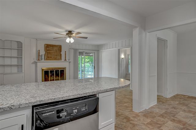 411 W Taylor Street, Sherman, TX 75092