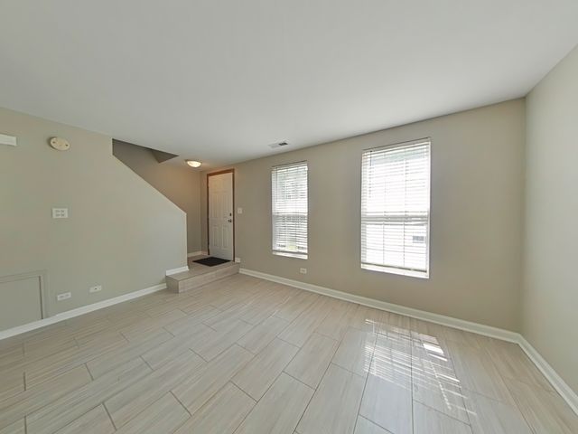 1101 Symphony Drive, Aurora, IL 60504
