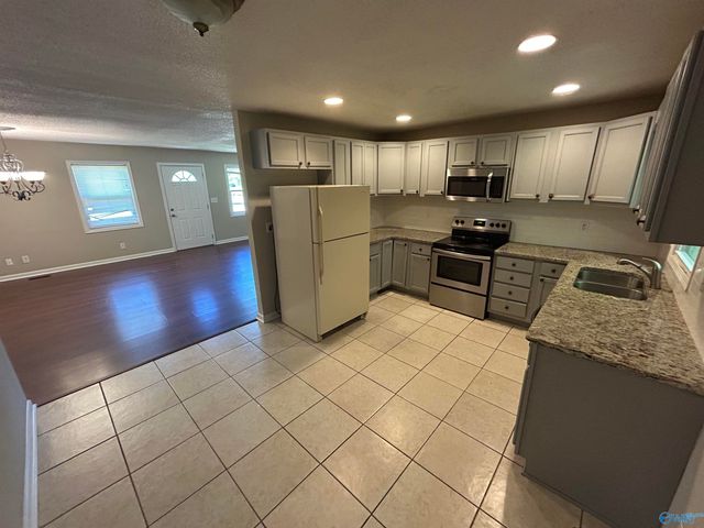 2212 Ricky Road, Huntsville, AL 35810