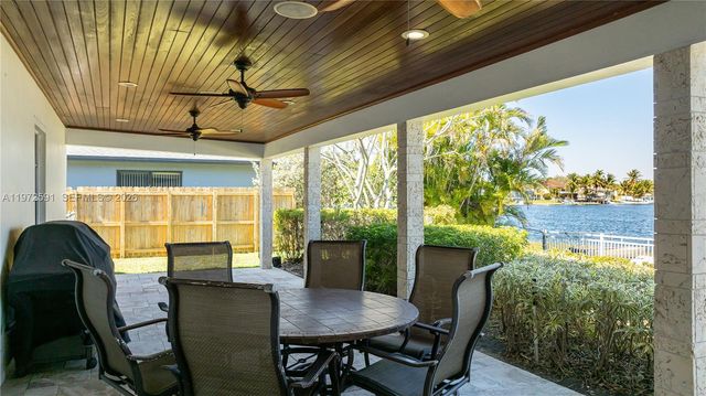 8121 SW 203rd St, Cutler Bay, FL 33189